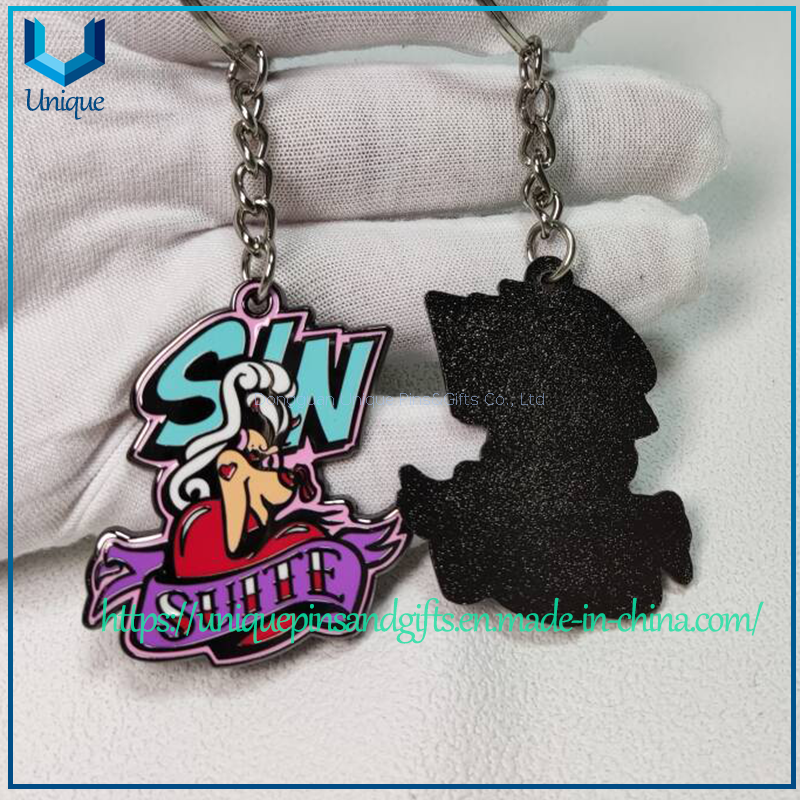 Kecychain de metal de dibujos animados de esmalte duro 2D personalizado, llavero personalizado de níquel negro con logotipo de empresa, regalo de recuerdo