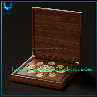 Pantalla de alta gama con almacenamiento abatible, texto grabado que se adapta a monedas y medallas conmemorativas personalizadas con caja de regalo de madera maciza para expositor