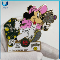 Broche de Metal personalizado de Fancy Perrier Disney Mickey, insignias de Pin surtidas multicolores de esmalte duro de alta calidad