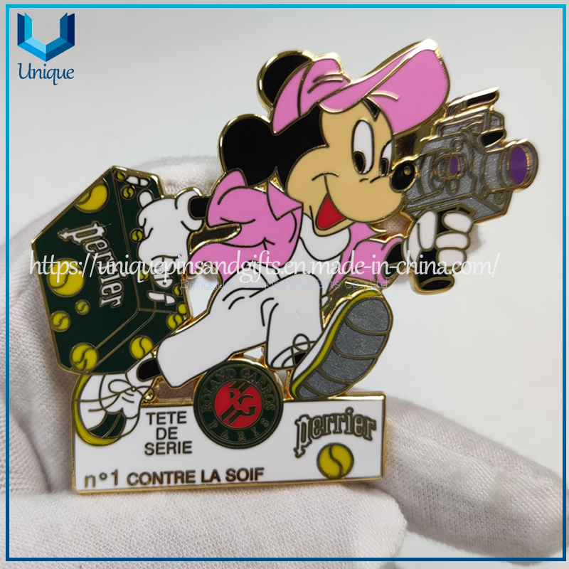 Broche de Metal personalizado de Fancy Perrier Disney Mickey, insignias de Pin surtidas multicolores de esmalte duro de alta calidad