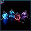 Llavero de decoración de moda, logotipo de impresión personalizado o llavero de regalo de recuerdo de cristal con flash LED con logotipo grabado en 3D integrado