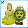 China Pin Manufactuere Pin's Creation Custom Marylin Fancy Fashion Pin con reloj 3D en esmalte duro en colores surtidos