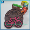 Medalla de carrera deportiva fundida a presión de aleación de zinc, medalla de carrera de ciclismo de Tanzania con recorte, medalla de altura de 70 mm con cinta