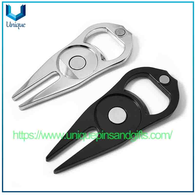 Spot-on Golf Green Fork Metal Ball Fork, abridor de botellas Marcador de pelotas de golf Herramienta de césped de golf para regalo de golf