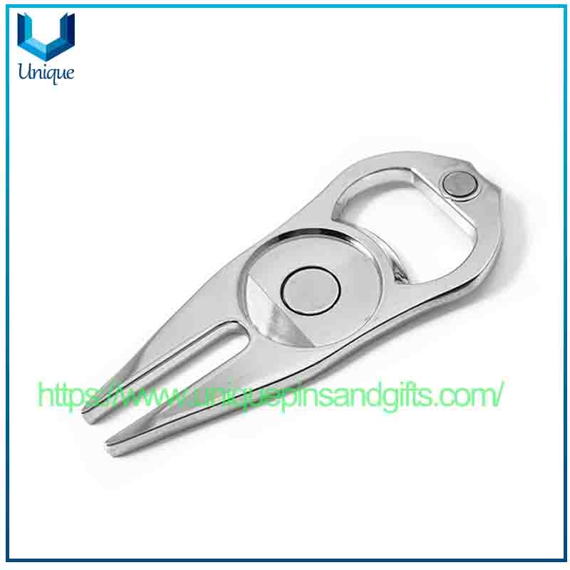 Spot-on Golf Green Fork Metal Ball Fork, abridor de botellas Marcador de pelotas de golf Herramienta de césped de golf para regalo de golf