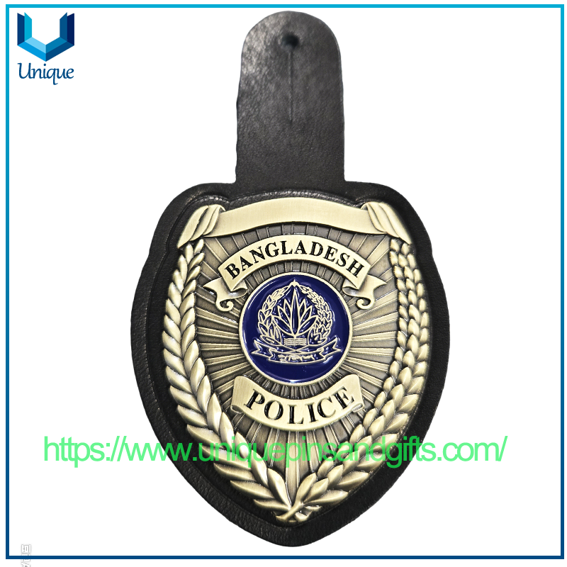 Insignia de metal de policía personalizada de alta calidad con soporte de cuero de vaca para la policía de Bangladesh