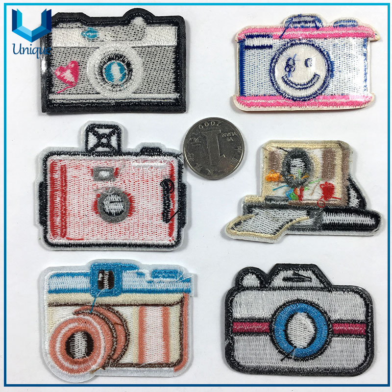 Personalice el parche de bordado del estilo de la cámara, etiqueta de bordado completo para accesorios de ropa, etiqueta tejida para ropa