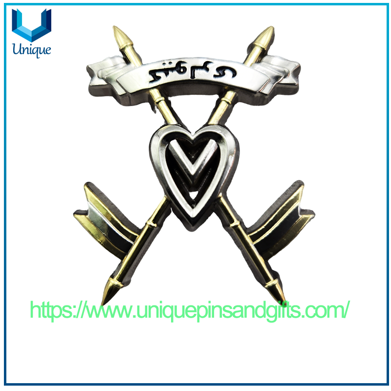 Insignia de metal personalizada, emblema chapado en oro 3D con logotipo de la bandera nacional paquistaní