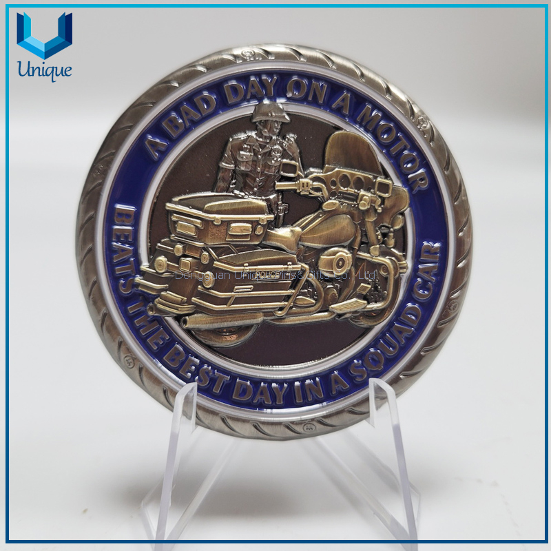 Moneda de motor de polic&iacute;a 3D en forma de neum&aacute;tico en ba&ntilde;o de plata antigua-4