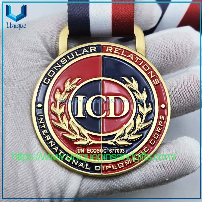 COMPLETO DE Capell&aacute;n Diplom&aacute;tico personalizado Ex Amicitia Pax Metal Medal (5)