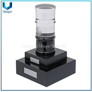El trofeo más nuevo del premio Crystal Sky Scraper para la decoración de la mesa de oficina, soporte del premio del barril de aceite