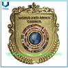 Insignia de metal de la solapa del cuerpo diplomático internacional de alivio 3D personalizado en sets en sets