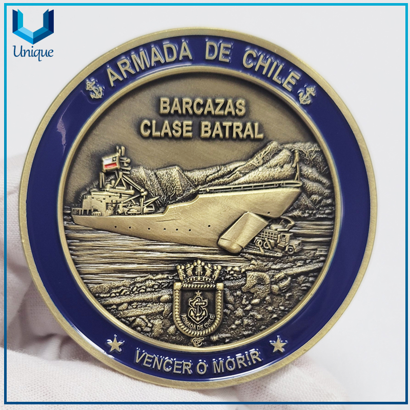 Barco Amanda De Chile 3D hecho a medida Latón antiguo Medalla de la Armada de 2,25 pulgadas Moneda de desafío con cápsula acrílica