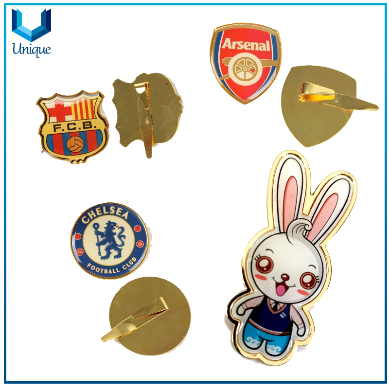 Pin de impresión de desplazamiento de fútbol al por mayor, insignias impresas con epoxy, matriculada el marcador del logotipo del equipaje, la insignia del logotipo del equipaje