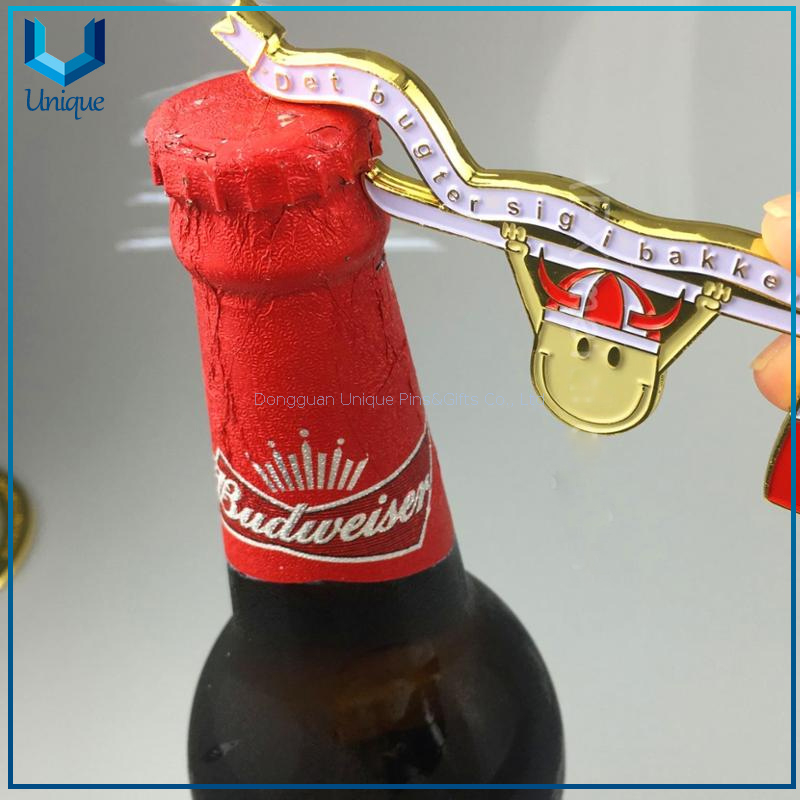 Llavero Qatar Moda Metal Llavero Botter Abridor, Personalizar Estilo de la bandera Die Cast Linch Aleación de aleación Abrelador para regalos de souvenir