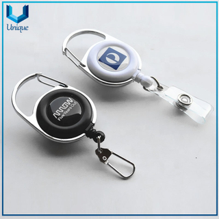 Promoción Toporte de insignia retráctil lindo con diseño personalizado, titular de la insignia de Yoyo