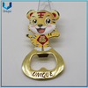 Abrebotellas personalizado para regalos de recuerdo navideño de alta calidad, abridor de botellas de metal con impresión UV única y esmalte duro Trandition Tiger Cartoon
