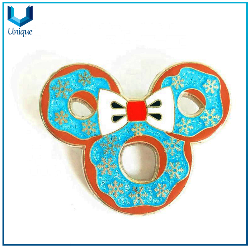 Fasion Metal Pini con colgante, personalice el diseño de la solapa del diseño, los pasadores de decoración del sombrero, broche para los trajes