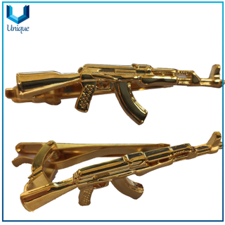 Personalice la barra de corbata de rifle en 3D, Pin de la corbata de estilo de pistola de oro para regalos de recuerdo militar, Barra de lazo de la mancha de la boda de la moda en el embalaje de la caja de regalos