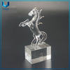 Trofeo de caballo de cristal disponible en stock, trofeo de caballo 3d de cristal en blanco de recuerdo con logotipo de sublimación personalizado
