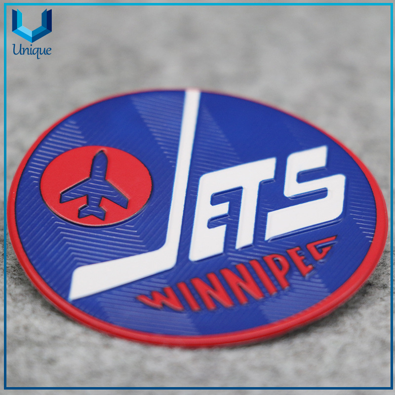 Hierro de diseño de moda barato en alta calidad, venta al por mayor, insignia alta, insignia personalizada de TPU de alta frecuencia, parche termofusible de PVC de alta calidad y bajo precio para prendas de vestir