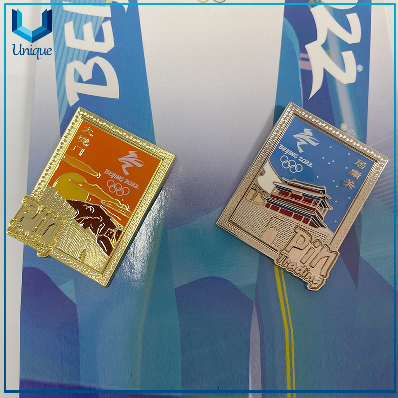 Pin de solapa de juego olímpico de invierno de oro/níquel de alta calidad de diseño personalizado