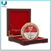 Medalla de Honor personalizada con soporte de madera, medallas de placa de metal 3D con cinta, caja de presentación de monedas conmemorativas