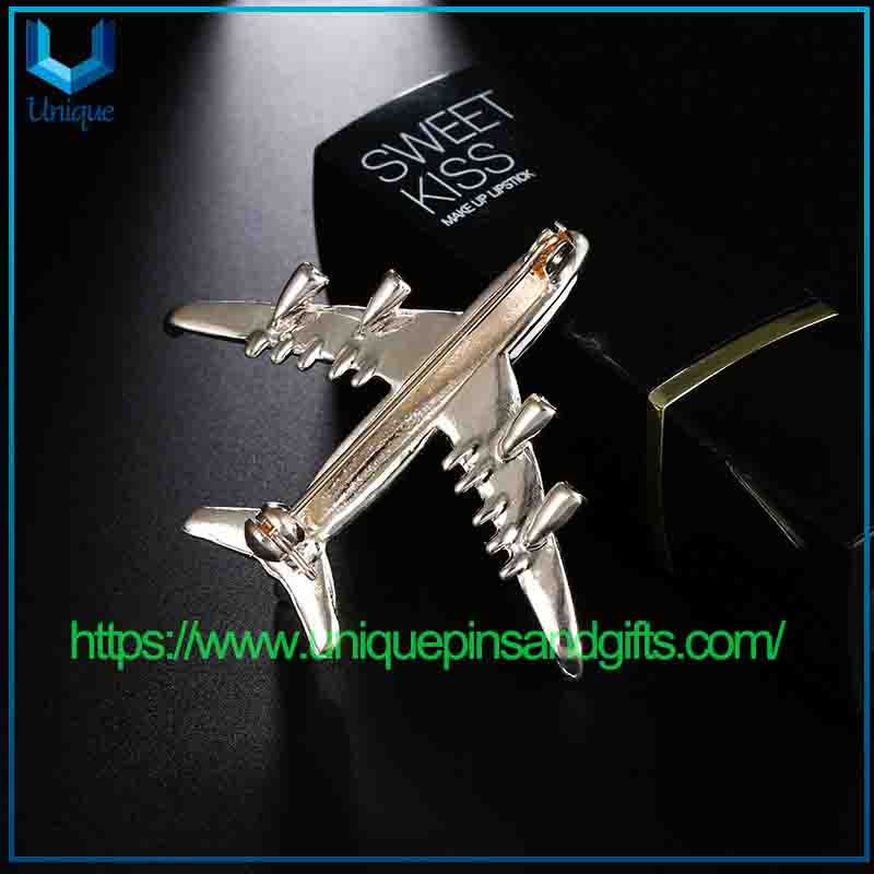 Broche de avión Boeing con gota de aceite personalizado, Pin versátil y bonito para accesorio de Ropa nueva
