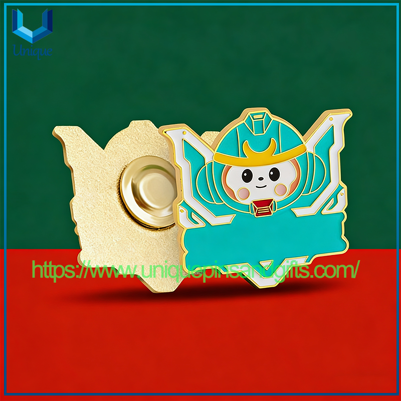 Insignias de metal personalizadas, insignias esmaltadas de dibujos animados de Anime, broches de aleación de zinc