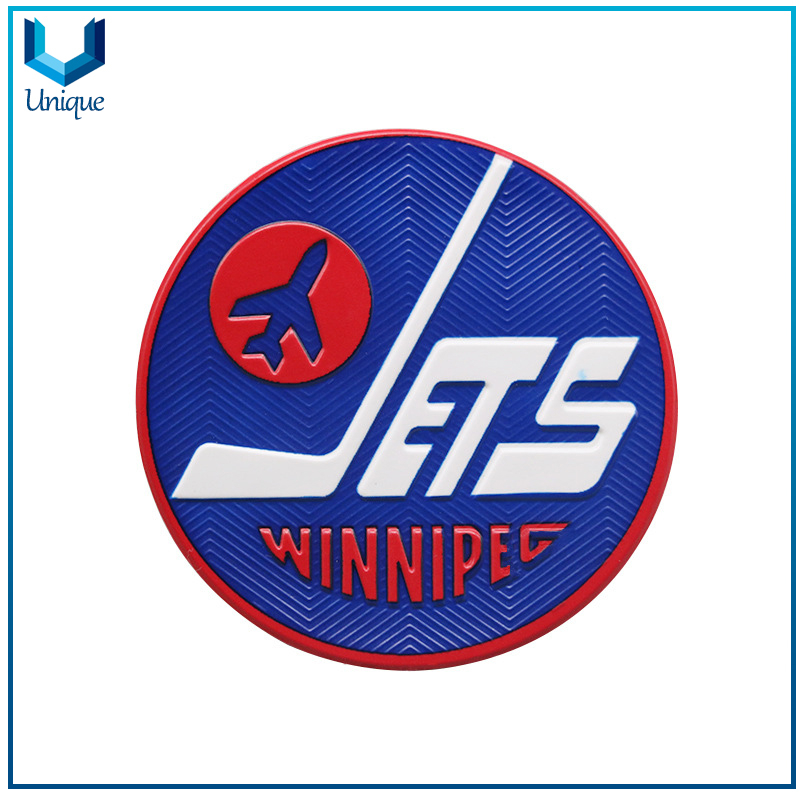 Hierro de diseño de moda barato en alta calidad, venta al por mayor, insignia alta, insignia personalizada de TPU de alta frecuencia, parche termofusible de PVC de alta calidad y bajo precio para prendas de vestir