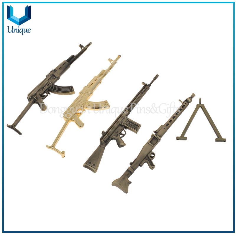 Clip de corbata de Metal de lujo para hombre, joyería personalizada, barra de corbata de Metal estilo pistola de Rifle 3D, Pin de corbata de moda en caja de regalos para regalos