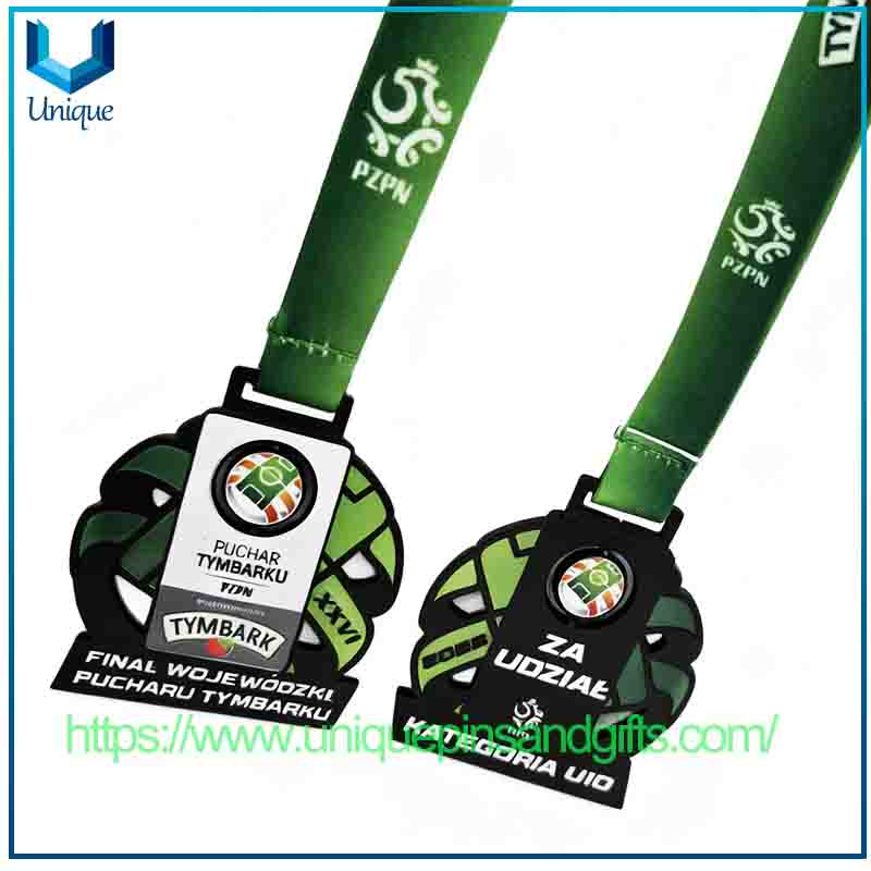 Diseño personalizado de medallas de metal para eventos deportivos de oro PZPN polaco con cinta