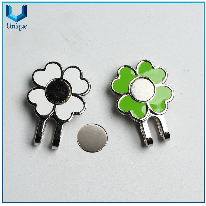 Personalice los accesorios de golf, regalos de recuerdo de golf, hatclip de golf de metal con esmalte suave con imán, ballmarker hatclips