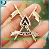 Insignia de metal personalizada, emblema chapado en oro 3D con logotipo de la bandera nacional paquistaní