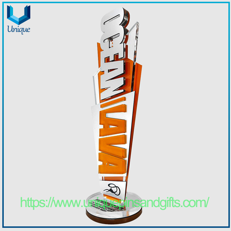 Dise&ntilde;o gratuito Personalice un nuevo trofeo de metal de moho Enterprise Enterprise Honor Excelente Trofeo de letras (11) 