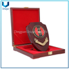 Caja de cápsulas de monedas con caja de oro y medalla de madera al por mayor de diseño personalizado