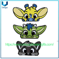 Insignia geométrica del Pin del esmalte del cerdo de la historieta de ABU con la impresión colorida para los niños de la promoción escolar