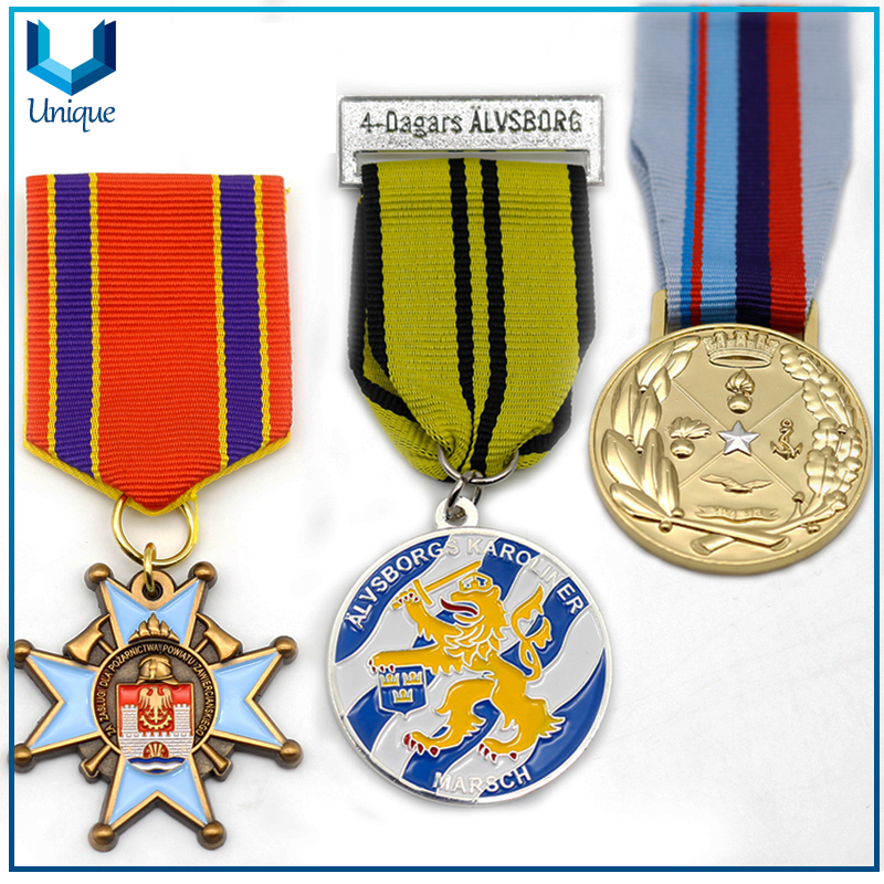 China al por mayor de manualidades del metal, modifique la fábrica militar de la medalla militar, la medalla de honor del souvenir del esmalte suave 3D para los eventos de los deportes