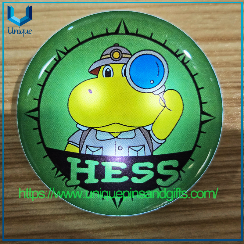 Insignia de pecho luminosa acrílica colorida con logotipo de actividad personalizado con insignia intermitente LED