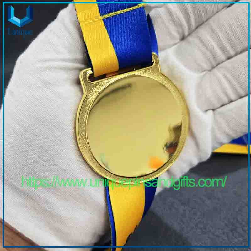 Diseño personalizado 3D Francia College Béisbol Fútbol Baloncesto Medallas de eventos deportivos Premio de oro Medallas de metal en blanco con cinta