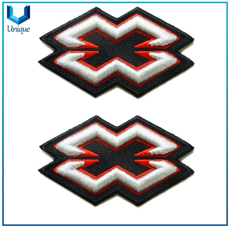 Personalice la insignia del bordado 3D, el hierro en el parche de bordado en la tela, uniforme militar, la insignia de bordado del sombrero con el respaldo de Vecro