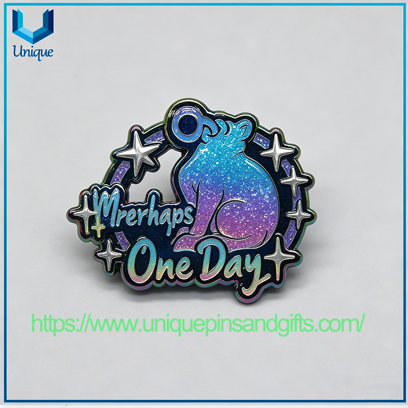 Insignias de metal exquisitas hechas a medida de alta calidad Broches Pin de solapa en formas únicas con patrones de texto de logotipo coloridos personalizados impresos con UV