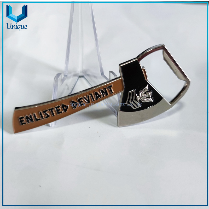 Moneda de desafío de forma única de diseño personalizado, moneda de abrebotellas conmemorativa con hacha 3D