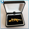 Personalice la barra de corbata de rifle en 3D, Pin de la corbata de estilo de pistola de oro para regalos de recuerdo militar, Barra de lazo de la mancha de la boda de la moda en el embalaje de la caja de regalos