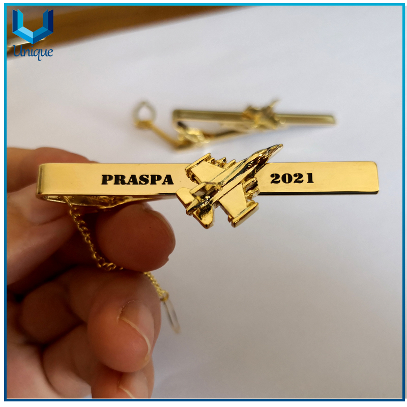 Barra de corbata chapada en oro de alta calidad 24k, pin de corbata de metal de esmalte, barra de corbata de avión 3D para accesorios de ropa militar, personalizar diseño de manualidades de metal fábrica