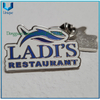 Broche de Metal de diseño personalizado para restaurante LADI de Puerto Rico, chapado en dos tonos dorados y plateados, broche de Metal de cobre troquelado