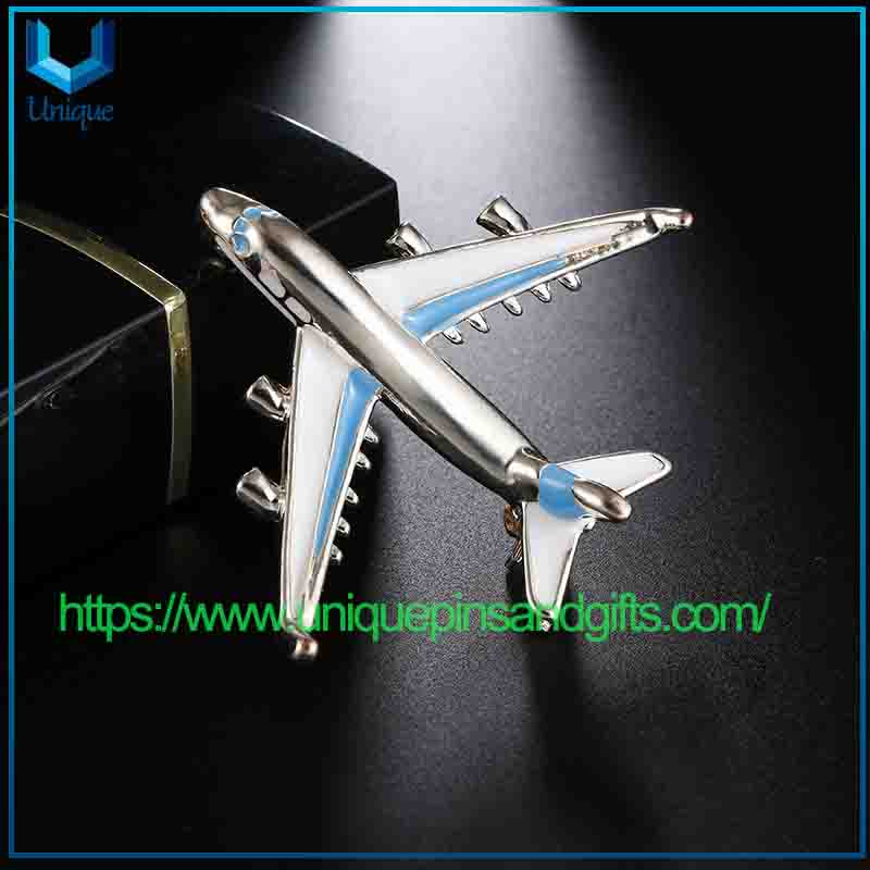Broche de avión Boeing con gota de aceite personalizado, Pin versátil y bonito para accesorio de Ropa nueva