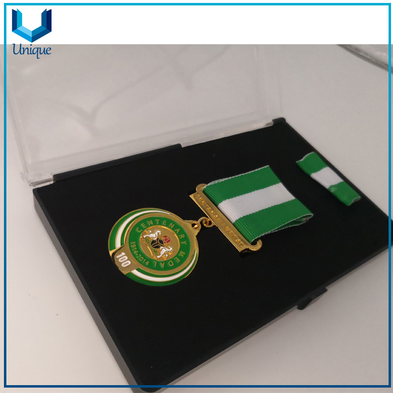 Insignia de medalla-2