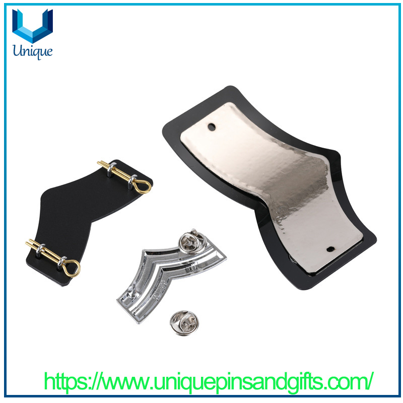 Insignias al por mayor Pintura fundida a presi&oacute;n Brazaletes de metal de Hong Kong Charreteras Broches e insignias Impresi&oacute;n de logotipo (8)