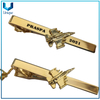 Barra de corbata chapada en oro de alta calidad 24k, pin de corbata de metal de esmalte, barra de corbata de avión 3D para accesorios de ropa militar, personalizar diseño de manualidades de metal fábrica